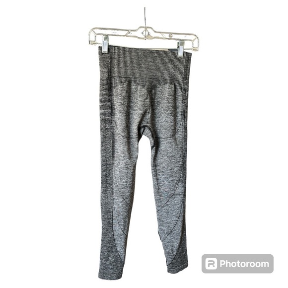 Gymshark Women's Hyper Amplify Seamless Leggings - size Medium - Picture 4 of 5